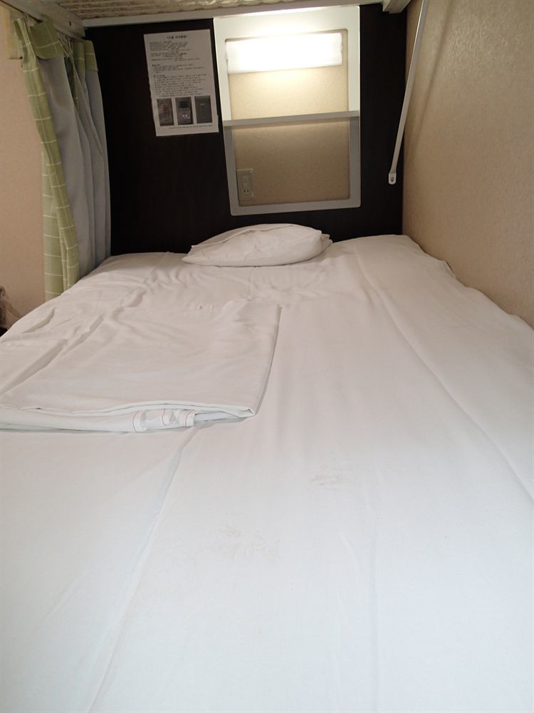 Namba Hostel Osaka Exteriör bild