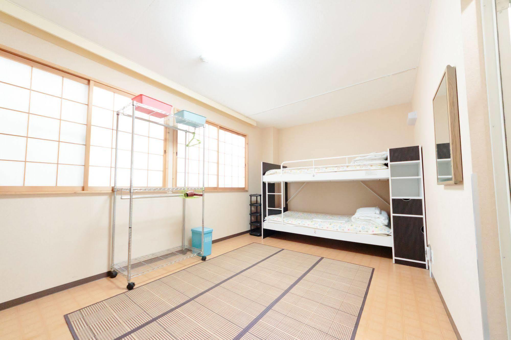 Namba Hostel Osaka Exteriör bild
