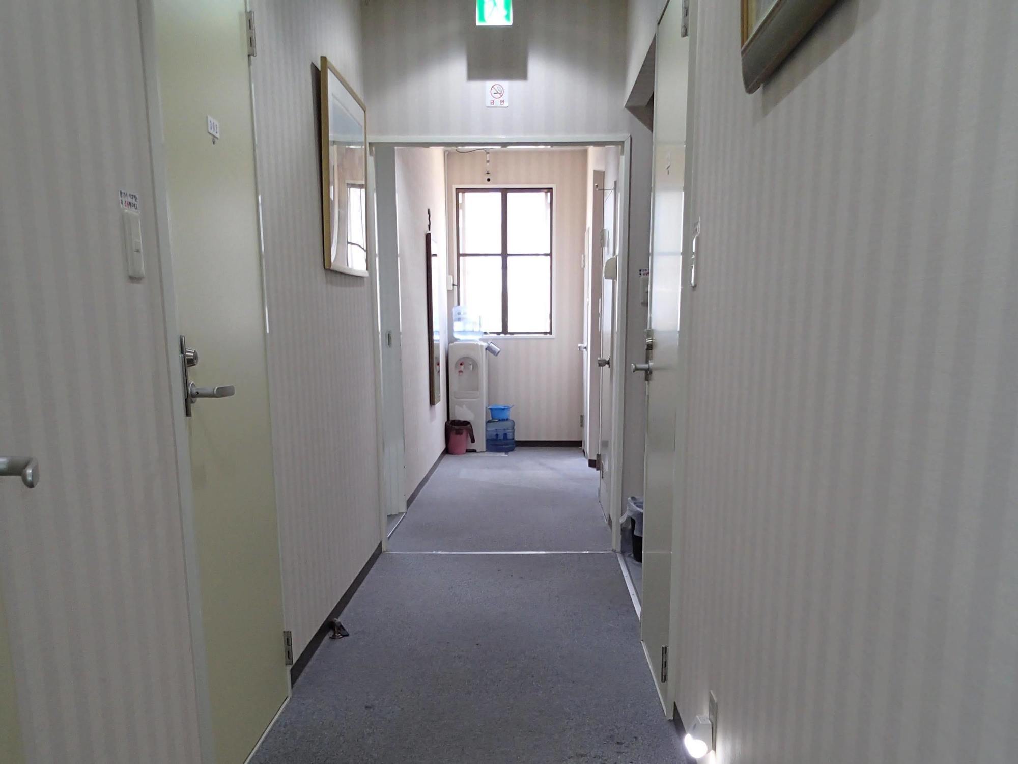 Namba Hostel Osaka Exteriör bild